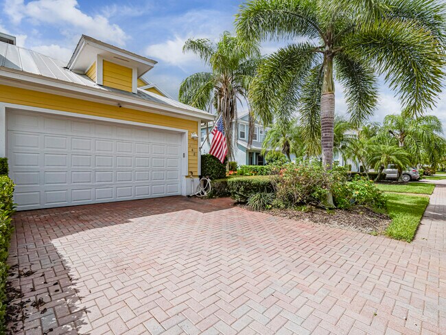 Building Photo - 4570 Bridgepointe Way