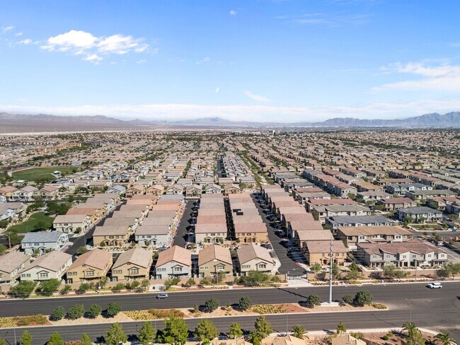 Building Photo - NW!!  2 Bedrooms with Balcony!!  Gated!! C...
