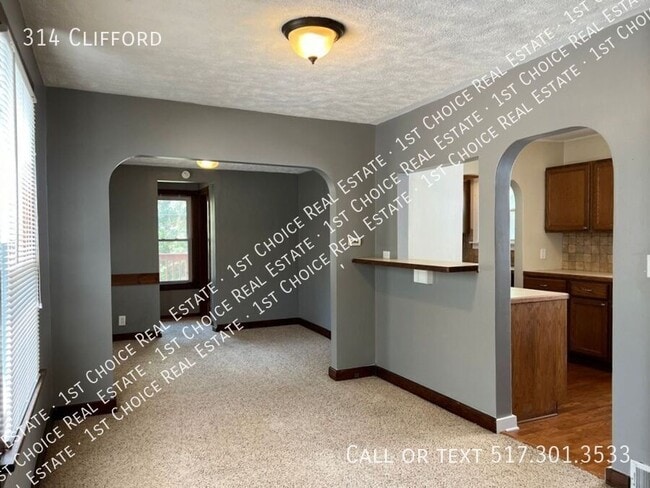 Building Photo - 314 Clifford-