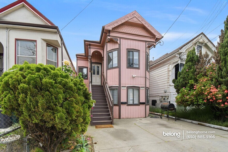 Building Photo - 3221 Helen St