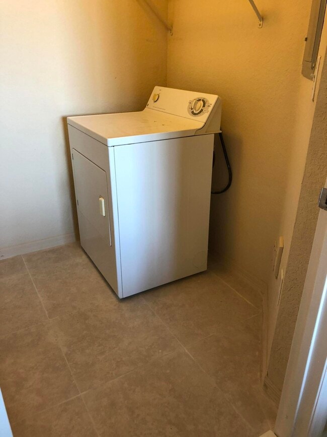 Building Photo - 15025 Michelangelo Blvd