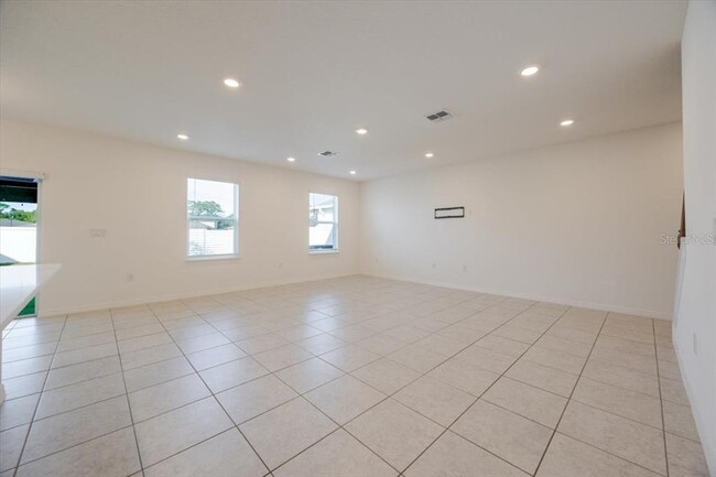 Building Photo - 900 Boca Vista Ct