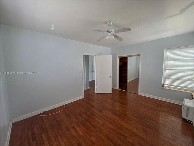 Building Photo - 8024 Harding Ave