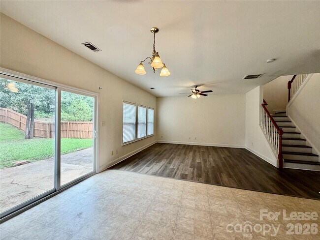 Building Photo - 12331 Cumberland Cove Dr