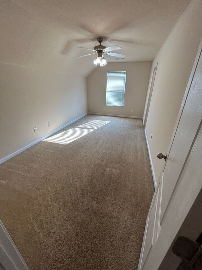 Building Photo - PRE-LEASING FOR AUGUST 2026!
