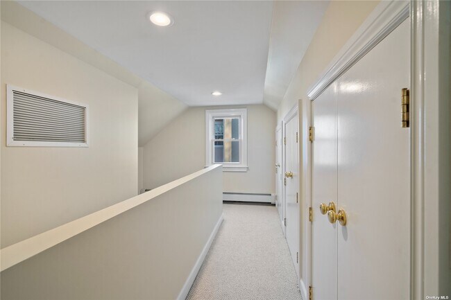 Building Photo - 31 Woolsey Ave