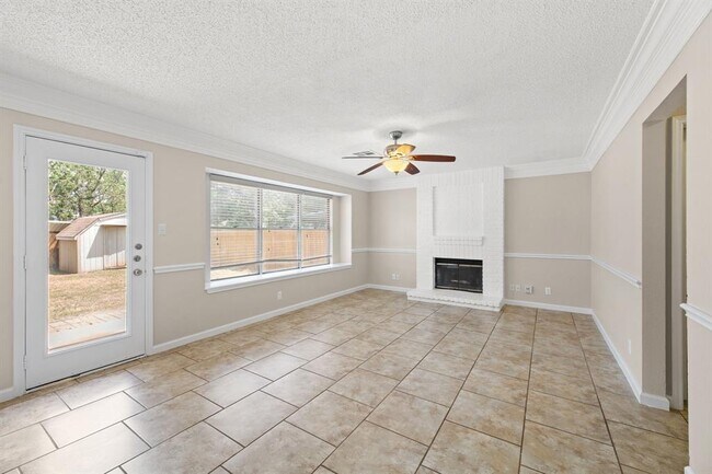 Building Photo - 1108 Forest Oaks Path