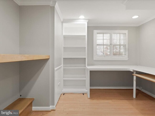 Building Photo - 1919 Kenbar Ct