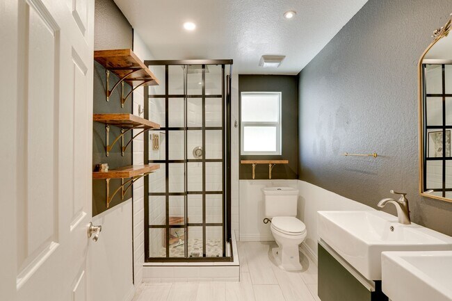 Building Photo - Charming 3-Bedroom Home in Historic John S...