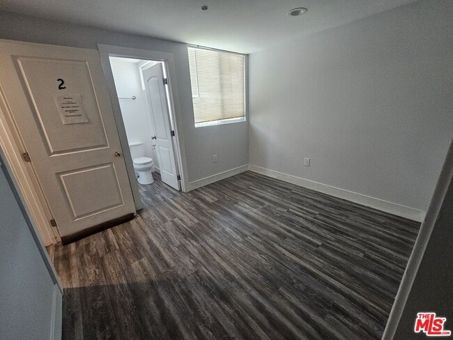Building Photo - 1608 W 36th Pl