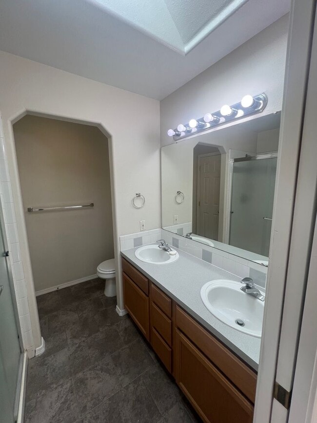 Building Photo - 3 bedroom 2 bath in a beautiful, spacious Meridian Neighborhood!