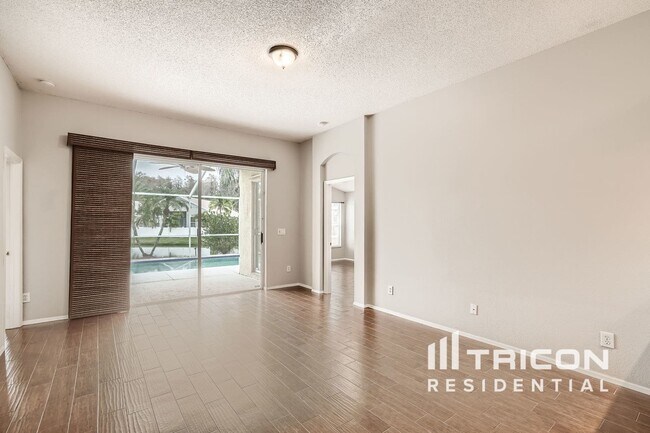 Building Photo - 557 Lake Cypress Cir