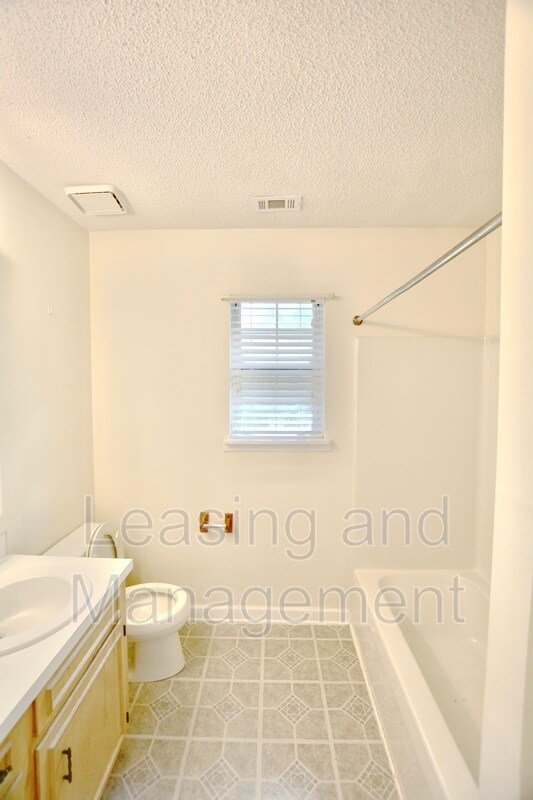 Building Photo - 1522 Theresa Dr