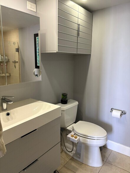Master Bathroom - 600 NE 36th St