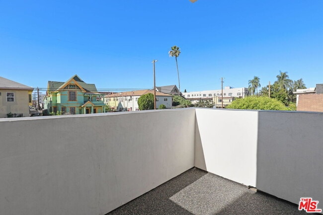 Building Photo - 1520 Magnolia Ave