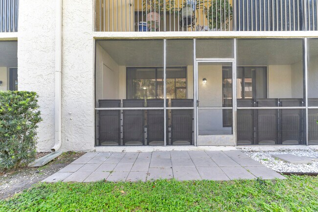 Building Photo - 1256 S Military Trail