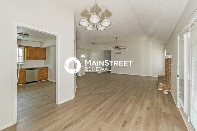 Building Photo - 3 Bedroom Pet-Friendly Home in Kansas City...