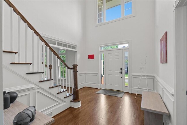 Building Photo - 455 Majestic Cove