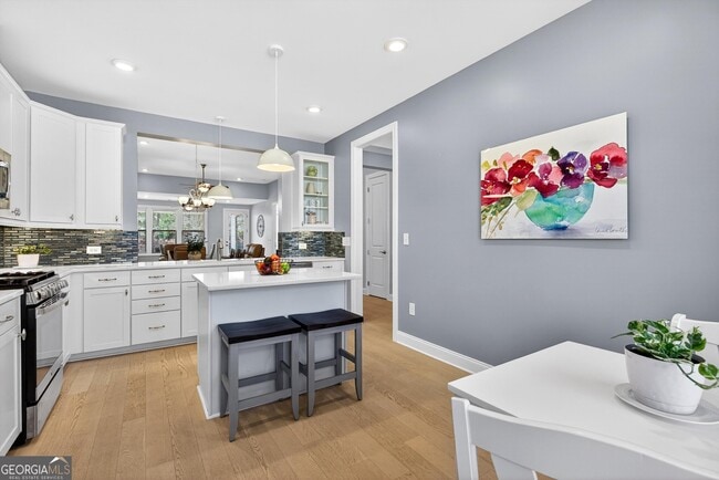 Building Photo - 133 Iron Oak Dr