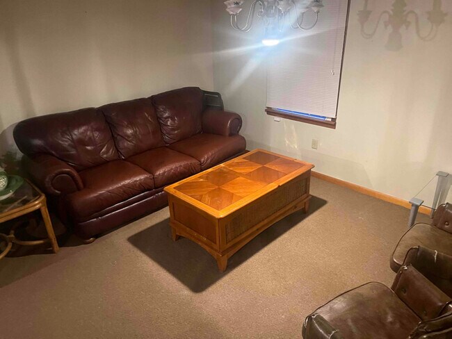 Building Photo - 12120 Valerie Dr