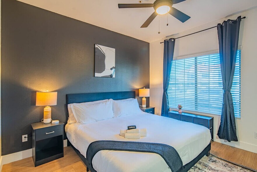 Building Photo - 7900 E Princess Dr