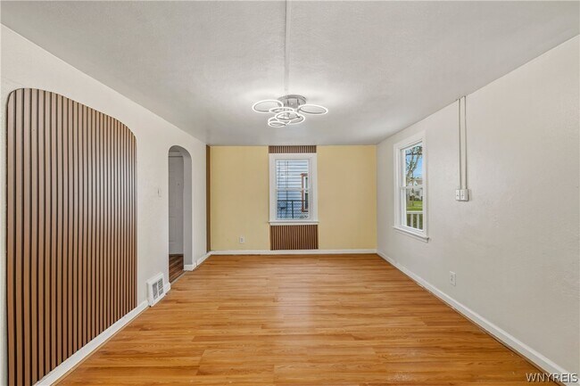 Building Photo - 171 Weston Ave