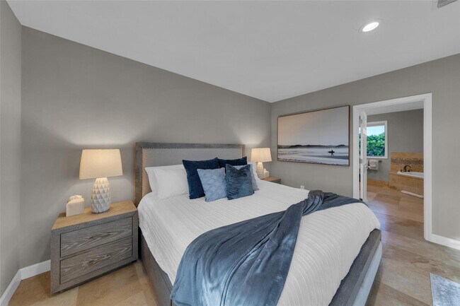 Building Photo - 616 Riviera Isle Dr