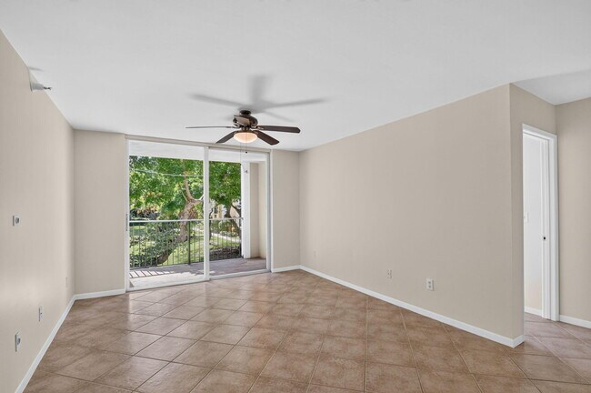 Building Photo - 107 Yacht Club Way