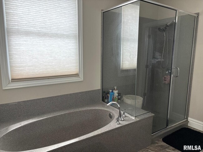 Building Photo - 2812 Castlerock Ridge