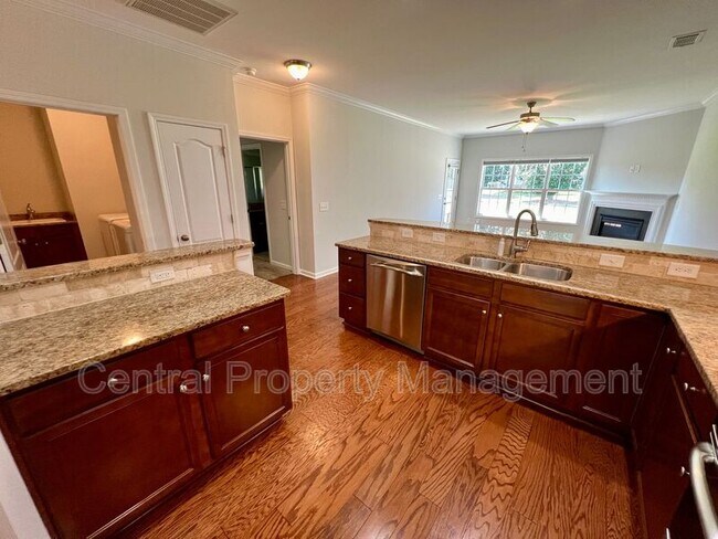 Building Photo - 53 Barnwood Cir