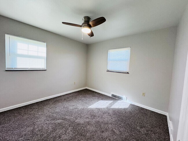 Building Photo - Beautiful Three Bedroom with Basement and Garage