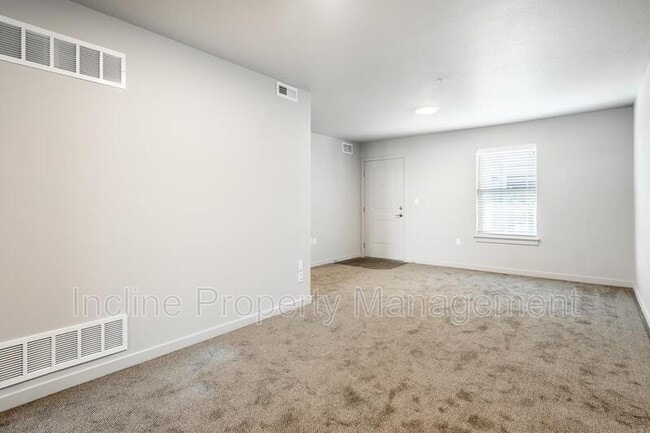 Building Photo - 184 N Lone Rock Dr