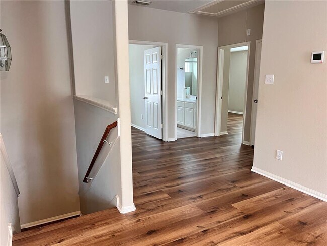 Building Photo - 107 W Spindle Tree Cir