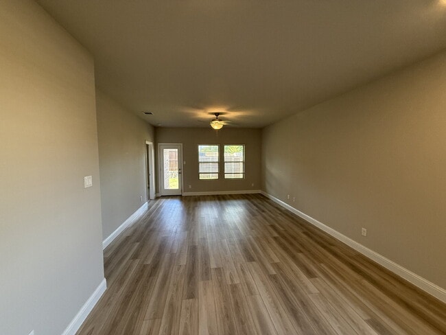 Building Photo - 3215 Sedge Grass Dr