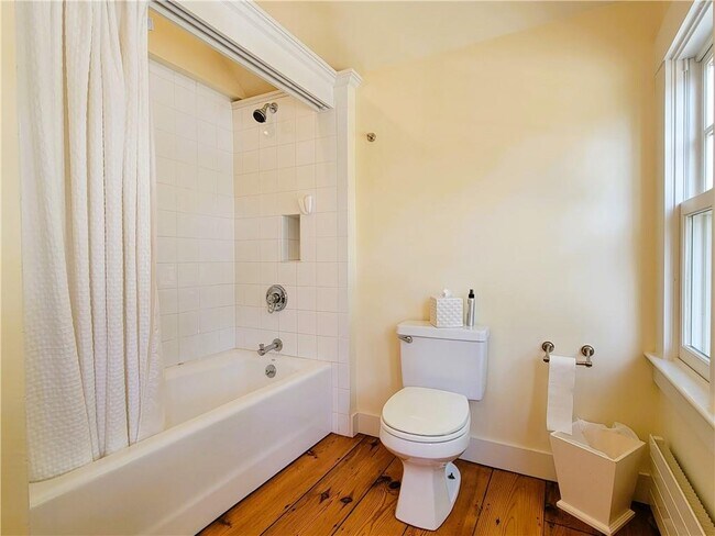 Building Photo - 60 Prairie Ave