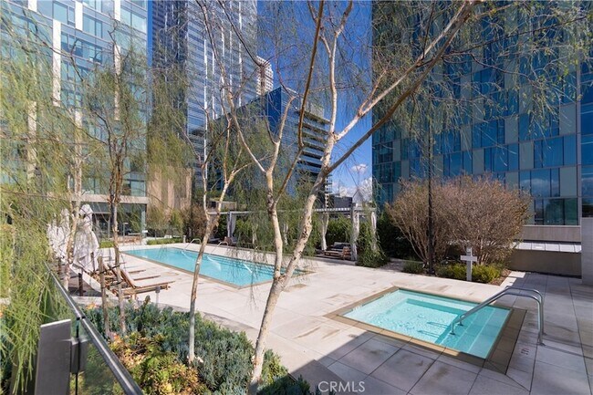 Building Photo - 889 Francisco St