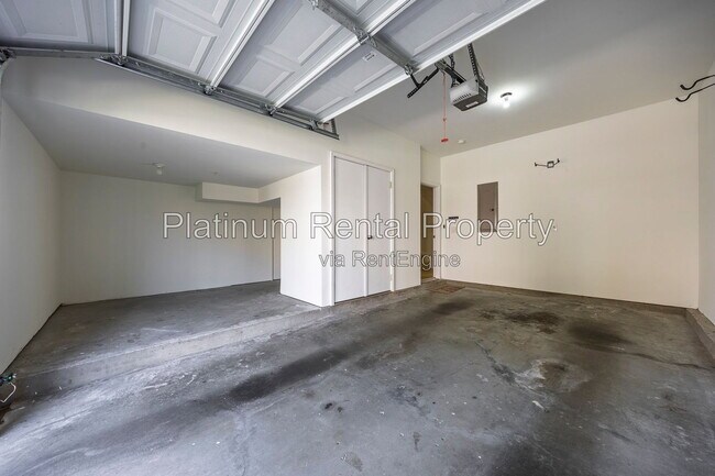 Building Photo - 221 Balaban Cir