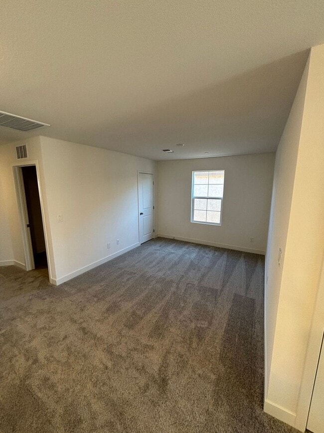 Building Photo - Modern 2-Story in Inspirada 4 Bed 3 Bath, Loft, Downstairs Bed & Open Floorplan