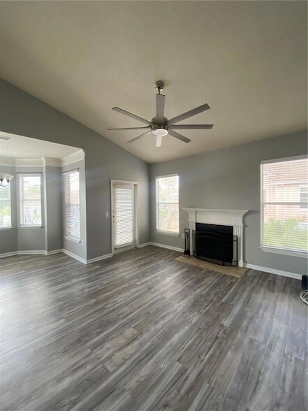 Building Photo - 10504 Villa View Cir