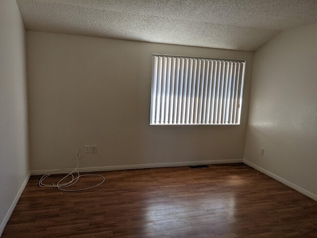 Building Photo - 16881 Hoskins Ln