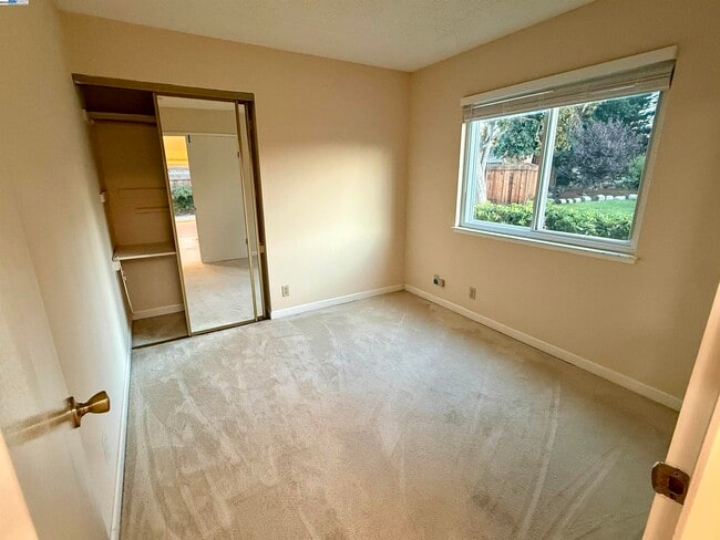 Building Photo - 10191 Yoshino Pl