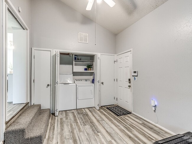 Building Photo - Super Sweet Home - All Appliances Included! 5 Minutes from Lake Hefner