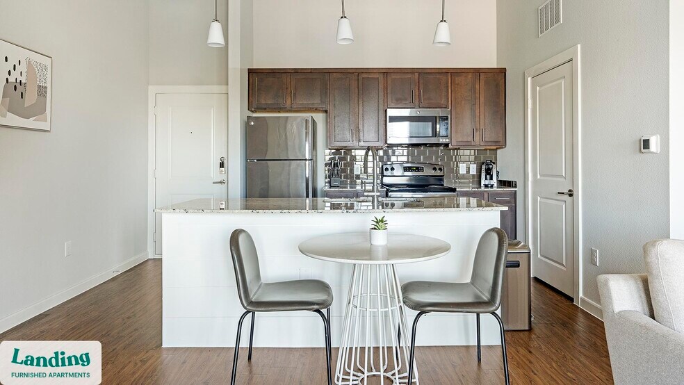 Building Photo - 4300 Cromwell Dr