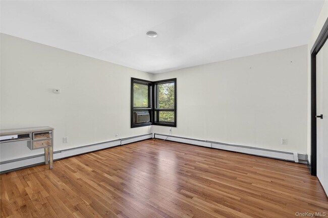 Building Photo - 40 Felter Hill Rd