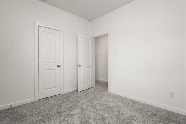 Building Photo - 13005 Blue Flora Dr