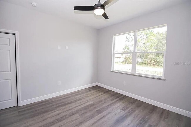 Building Photo - 4510 Boabadilla Ave