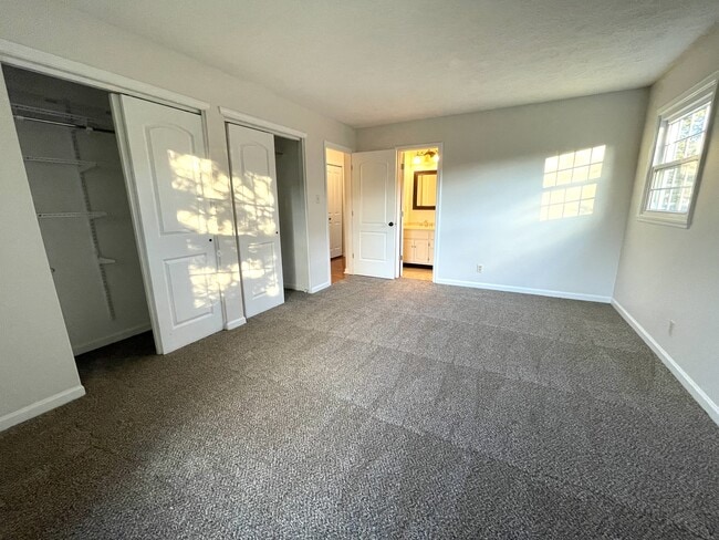 Building Photo - 12003 Corbin Dr