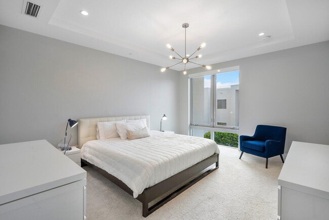 Building Photo - 1841 NW 42nd Dr