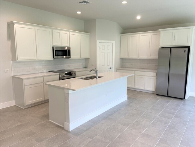 Building Photo - 9705 Evening Canopy Dr