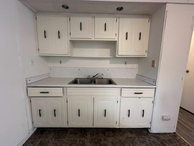 Building Photo - 12th Avenue Court